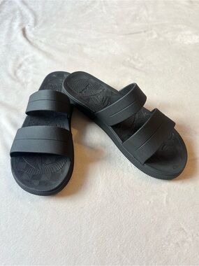 Women's Sanuk Funshine 2 Strap Black Slide Sandals
